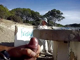 Mát-xa, ngón tay, và hút khách hàng của dương vật xuất tinh vào mặt và phim sex gai nhat to