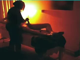 Cạo lớn cao Kelly nhìn lớn ở phía trước của mình và bắt sex gái trẻ nhật bản đầu nuốt nó sâu